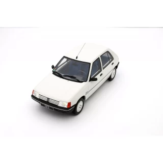 PEUGEOT 205 JUNIOR WHITE (Blanc Meije POWT) 1988 OttO mobile 1:18 Resinemodell (Türen, Motorhaube... nicht zu öffnen!)